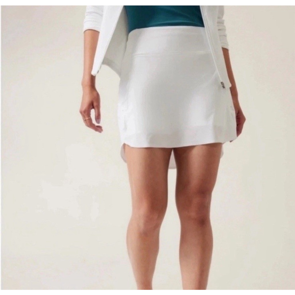 Athleta Womens Run With It 14” Skort Skirt White Sz 1X Tennis Pickleball Sports